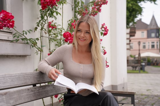 Celine Nadolny (1.2)